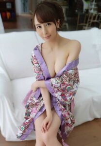 Jessica-Kizaki-kimono