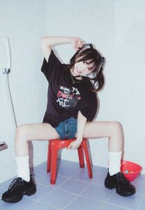 Karen-Yuzuriha-chair