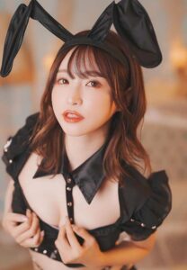 Moe-Amatsuka-rabbit