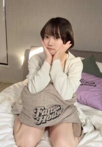 Yura-Kano--bolster-cushion