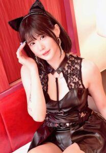 Aoi-shirosaki-high-collar