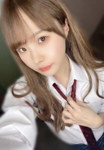 Ichika-Matsumoto-necktie