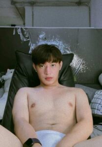 Jaturaporn-Nayokchon-clock