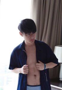 Jaturaporn-Nayokchon-side