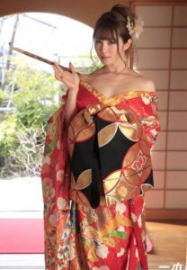Miku-Ohashi-kimono Miku-Ohashi-kimono