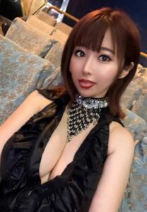 Nanami-Matsumoto-collar