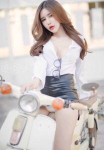 Pichaya-Gatsiri-motorcycle