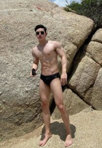 Naluemit-Waphithak-glasses