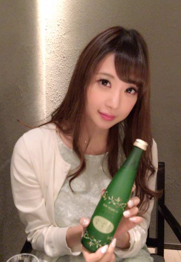 Rara Anzai นางเอกเอวี ตัวเล็ก อกสวย ขวัญใจหนุ่ม