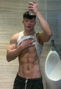 Hawkin-Madrid-กล้ามฉ่ำ