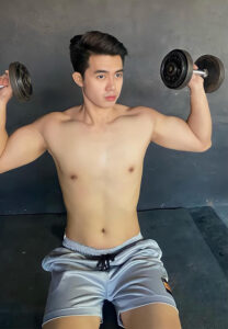 Van-Trojan-Umali-ออกกำลังกาย