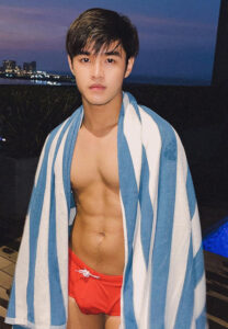 เอิร์ธ-กล้ามแน่น เอิร์ธ-กล้ามแน่น