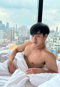 เอิร์ธ-ชิวชิว เอิร์ธ-ชิวชิว