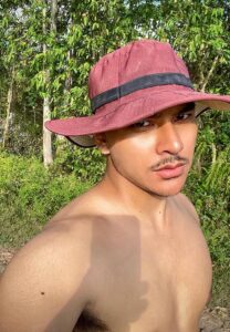 ปืน-อพิภัทรเชตฐ์-ใส่หมวก