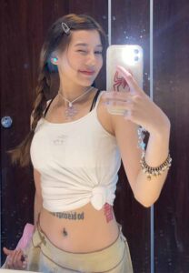 Piyathida-Phoontabtoon-เซลฟี่