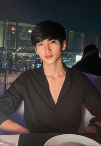 Wasupon-Insom-เน็ตไอดอลเสื้อเชิ้ตดำ Wasupon-Insom-เน็ตไอดอลเสื้อเชิ้ตดำ