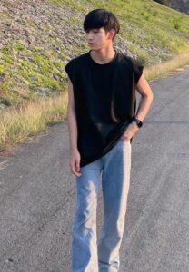Wasupon-Insom-เสื้อกล้ามดำ