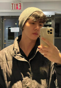 Yi-Gao-ใส่หมวก