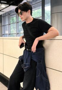 Krit-Sarankrit-ใส่แว่น