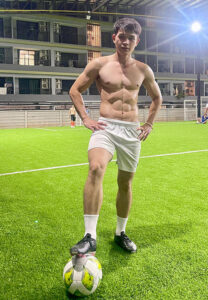 Oat-Putthimet-เตะบอล