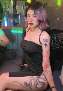 Pornpan-ผมม่วง