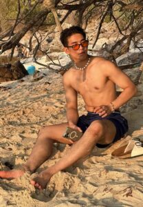 Pun-Jhakrawal-ถอดเสื้อ