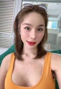 Mmaayy-นางแบบสวยสะบัด