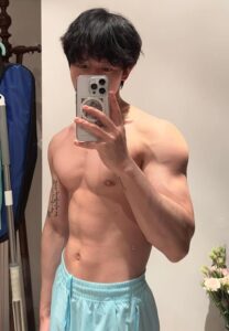 Saveyourtears-ถอดเสื้อ