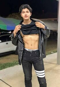 กัสญ์ฐเมธ-ธนจิษกานต์-โชว์ของ