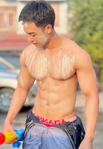 Jiraphong-หุ่นดี