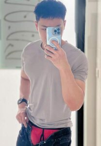 Jiraphong-โชว์ชอง