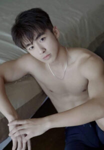 เจ-ไม่เล็กนะครับ-หล่อ