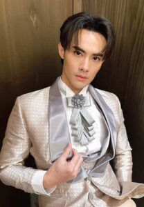 Kantaphat-Tan-ชุดเท่ Kantaphat-Tan-ชุดเท่