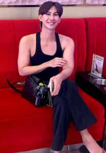 Arm-Yod-ยิ้มหล่อ