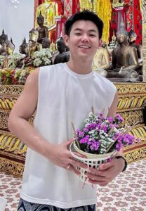 Suwijak-Lablaechai-ทำบุญ