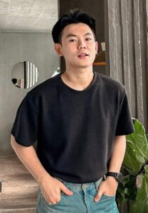 Suwijak-Lablaechai-เสื้อยืดดำ