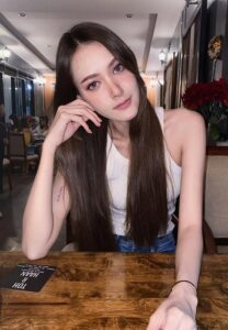 Aum-archita-ตาสวย