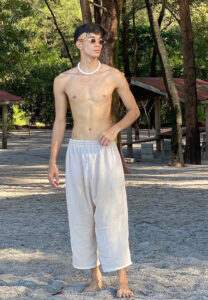 Junior-ถอดเสื้อ