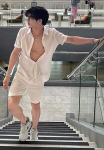 Patrick-ชุดขาว