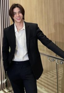 Piyawat-ยิ้มหล่อ