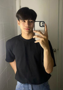 Sasipong-Kaewjan-เสื้อยืดดำ