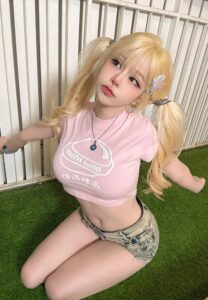 Sukarnda-Krongyuth-เสื้อชมพู