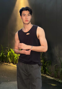 Jade-กล้าม