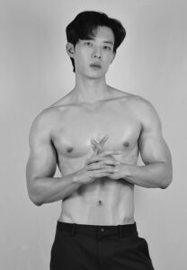 Boom-yanapat-ขาวดำ