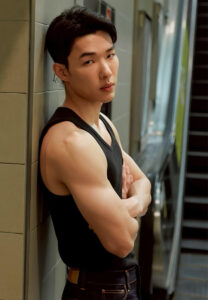 Boom-yanapat-เสื้อกล้ามดำ