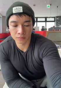 Kantawid Minwong-เสื้อยืดดำ