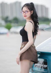 Mewww-พริตตี้สาว