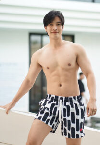 Thanawat-กางเกงลาย