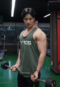 Thanawat-เข้ายิม