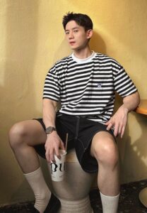 Kapaopeh-เสื้อลายทางดำ-AV Kapaopeh-เสื้อลายทางดำ-AV